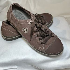 Men’s CROCS canvas sneaker… never been worn.